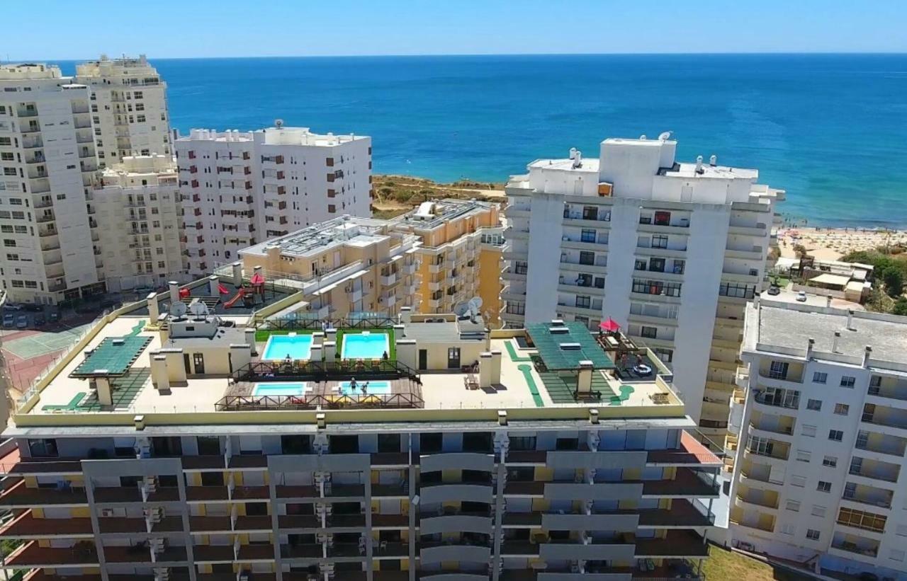 By The Sea - Rooftop Pools Apartment อาร์มาซอง เด เปรา ภายนอก รูปภาพ