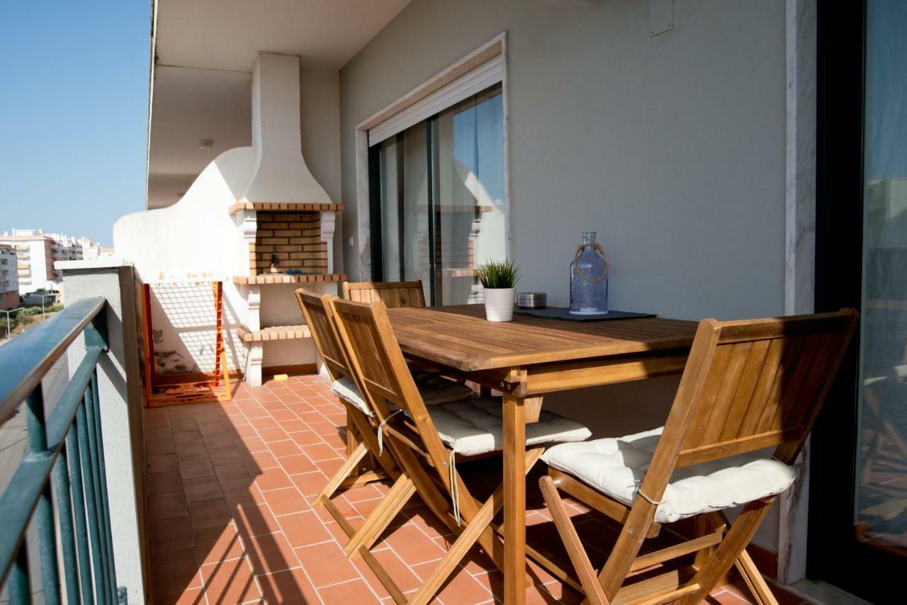 By The Sea - Rooftop Pools Apartment อาร์มาซอง เด เปรา ภายนอก รูปภาพ